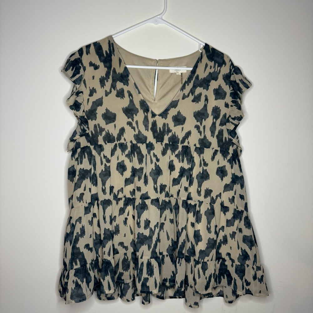 Entro Anthropologie Ruffle Sleeve Baby Doll Top - Black and Tan Size Large